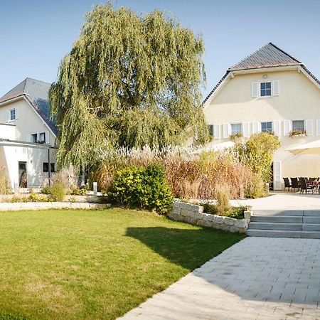 Ringhotel Landhaus Nicolai "Hotel Garni" Lohmen  Eksteriør bilde